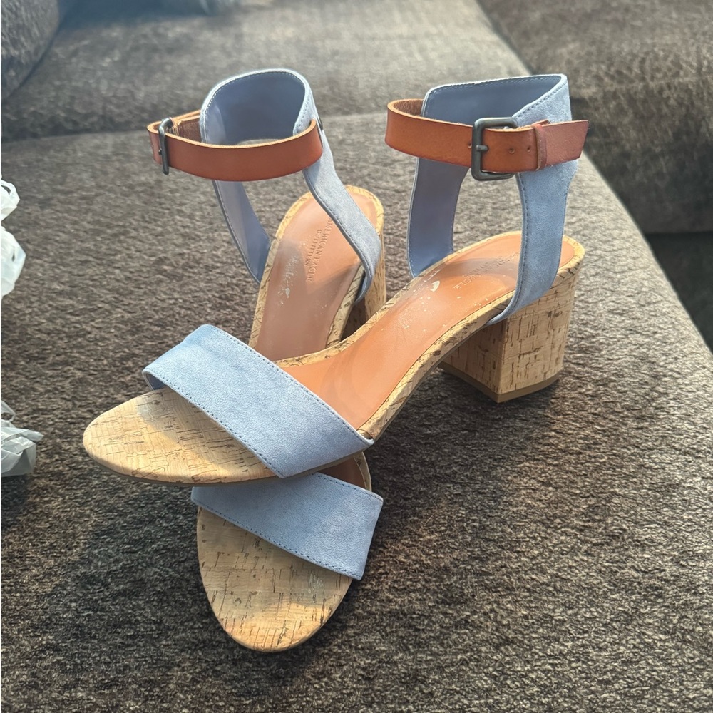 American Eagle Kitten Heel